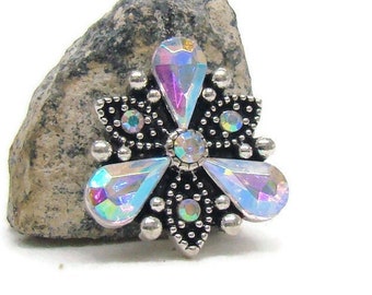 Snap charm button, regular 18-20 mm size, noosa style with iridescent rhinestones for snap jewelry brands like ginger snaps and style dots