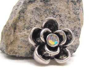 Mini snap charm button, in 12 mm size flower design for snap jewelry brands like ginger snaps and style dots