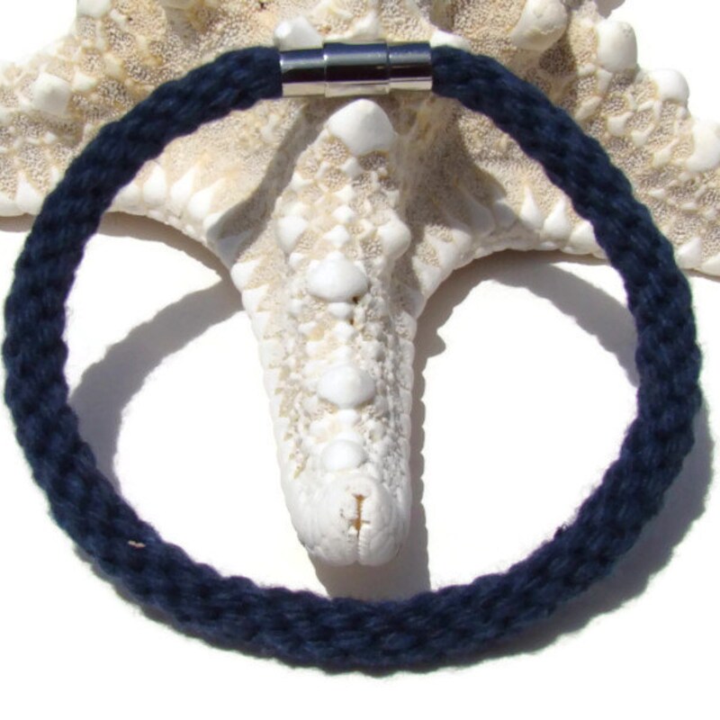 Ecume Bracelet in Navy Blue