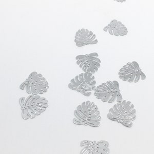 Beautiful Silver Monstera Leaf Charm, Silver Plated Leaf Charm, Palm Leaf pendant, Earring findings // BBB SUPPLIES // C-061S (B4)