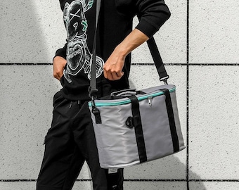 Bolsa térmica con monograma gris para playa, piscina, viajes, picnic, personalizable, para hombre, Día del Padre, paquete neutro, regalo, correa de hombro impermeable