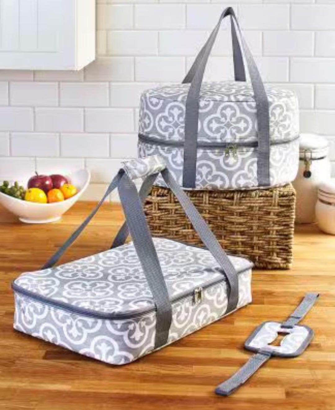 Thermal Food Transport Bag Lifewit Insulated Casserole Carrier - Thermal Tote For 9x13 Baking Dishes, Hot/Cold Food Transport Lasagna Dish Carrier