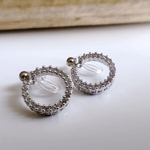 INVISIBLE Clip Earrings, Small Circle Rose Gold / Silver Zircon Ear Clips Daily Jewelry.