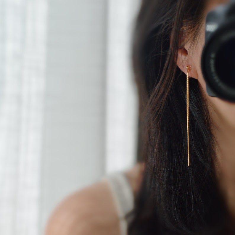 Lange INVISIBLE CLIPS-Ohrringe, doppelte goldfarbene Quastenkette. Bequemer Ketten-Ohrclip für nicht durchstochene Ohren Bild 7
