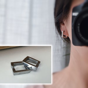 Boucles d'oreilles Rock CLIPS CLAMP carré Argent / Noir. clips d'oreilles pour Oreilles Non Percées. Bijoux quotidiens hommes femmes Argent