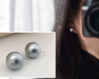 PERLE COTON 10mm, Boucles d'oreilles CLIPS invisible, perle coton japonais gris argent, bijoux minimaliste, tous les jours, quotidien.