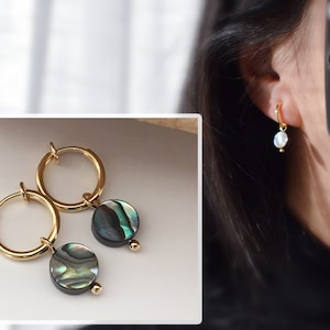 Ear clips 2-IN-1 CLIPS gold rings. Natural abalone shell bead round shape Black. Daily Jewelry Rings 1.3cm