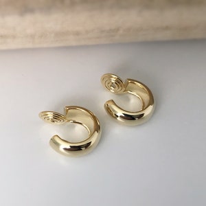 PAINLESS CLIPS U spiral earrings Small circle gold / silver color. Comfortable Ear Clips Delicate Earrings Gold