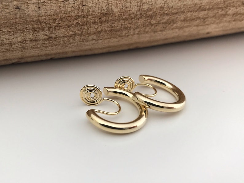 SCHMERZLOS CLIPS U Ohrringe Spirale Kreis Gold / Silber Farbe. Bequeme Ohrclips. Zarte Ohrringe Gold
