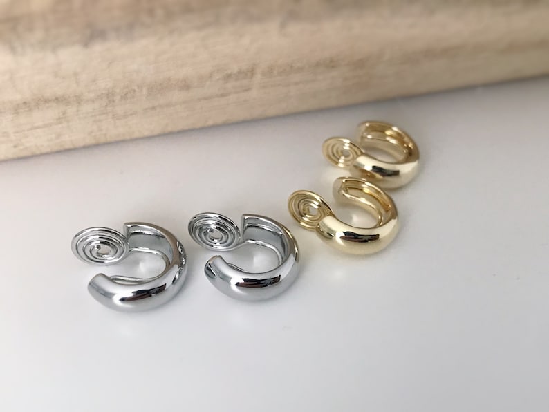 PAINLESS CLIPS U spiral earrings Small circle gold / silver color. Comfortable Ear Clips Delicate Earrings image 9