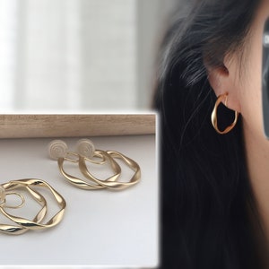 PAINLESS! CLIPS U spiral earrings Twisted circle color Gold / Mat Gold. Comfortable Ear Clips Delicate Loops