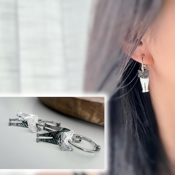 2 in 1 orecchini a cerchio a forma di gatto, 20 mm, ciondolo a forma di gatto in argento, piccole perline in argento. Orecchini a cerchio in argento. - Italia