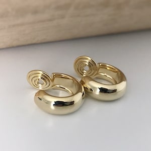 PAINLESS CLIPS U spiral earrings Small circle gold / silver color. Comfortable Ear Clips Delicate Earrings image 7