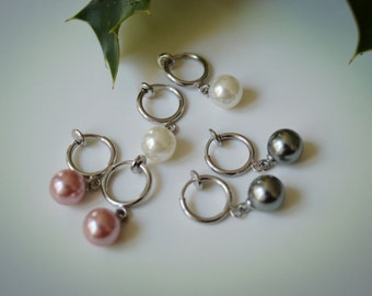 CLIPS earrings with pearls (white/pink/grey)