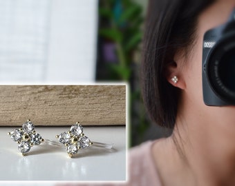 Mini invisible EAR CLIPS, Mini Flower four petals Gold Zircon, Comfortable delicate minimalist clip earrings
