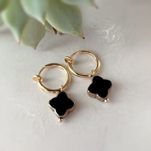 2-IN-1 Ear Clips, Gold Hoop Earrings with Black Glass Four-Leaf Clover Bead, Everyday Jewelry, 1.3cm