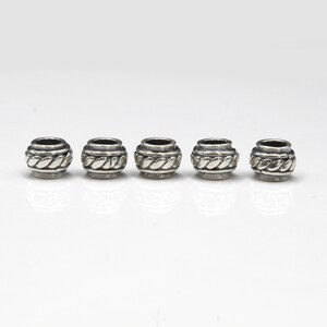 Sechs 8 mm 925 Sterlingsilber tonnenförmige Großlochperlen, 6,7 Gramm; Lot von Sechs Sterling Silber Barrel Spacer Perlen in Bali hergestellt Bild 6