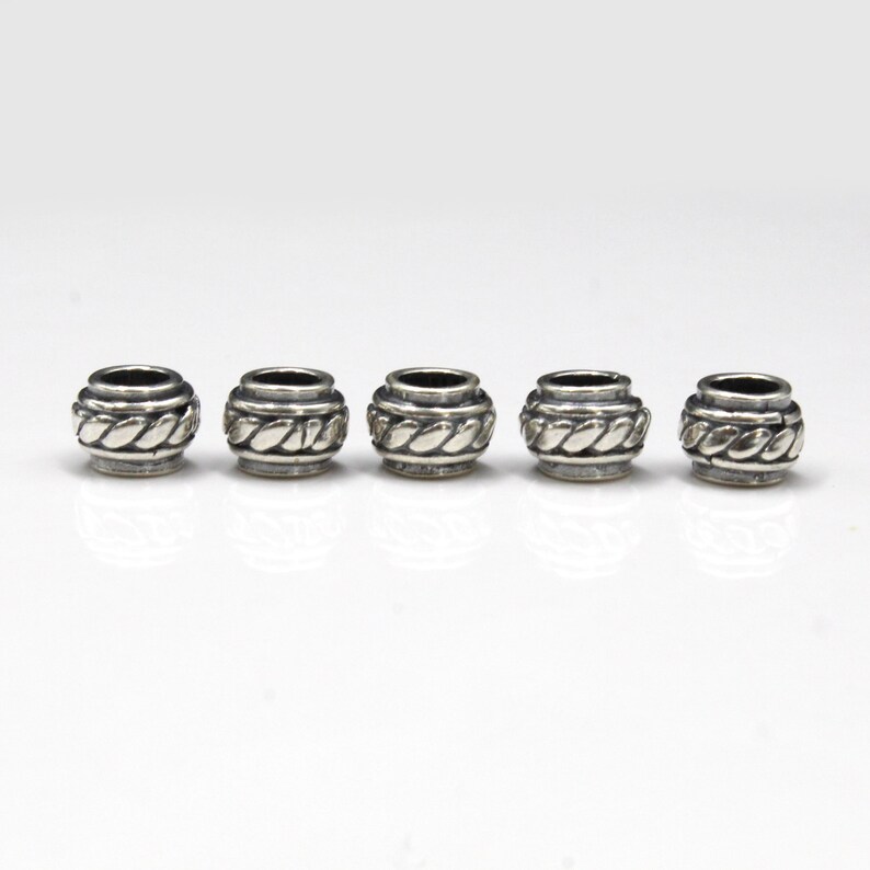 Sechs 8 mm 925 Sterlingsilber tonnenförmige Großlochperlen, 6,7 Gramm; Lot von Sechs Sterling Silber Barrel Spacer Perlen in Bali hergestellt Bild 7