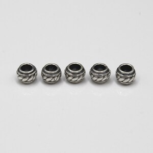 Sechs 8 mm 925 Sterlingsilber tonnenförmige Großlochperlen, 6,7 Gramm; Lot von Sechs Sterling Silber Barrel Spacer Perlen in Bali hergestellt Bild 4