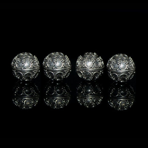 Quatre perles de Bali en argent sterling de 10 mm. Perles de granulation en argent sterling. Argent sterling. Perles de Bali en argent sterling. Perles de Bali. Perles