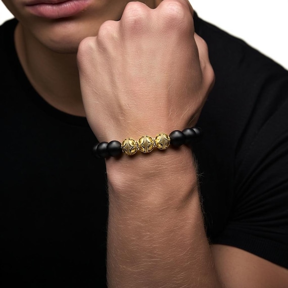 マットブラックオニキスブレスレット、22金メッキバリビーズ付き