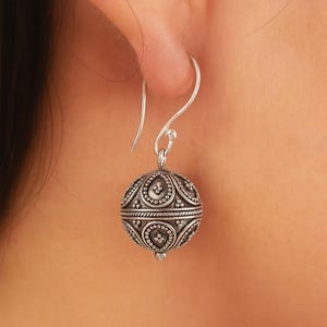 Superb 925 Sterling Silver Bali Granulation Bead Earrings