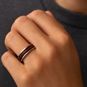 Bague pour homme, bague en titane, bague en bois d&#39;arang noir et jaspe rouge, bague en bois incrusté, bague en titane pour homme, bague en titane triple incrustation