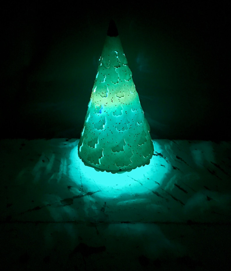 Econolite Roto-Vue Merrie Merrie Christmas Tree Motion Lamp W Original Box ~ Vintage 1950s