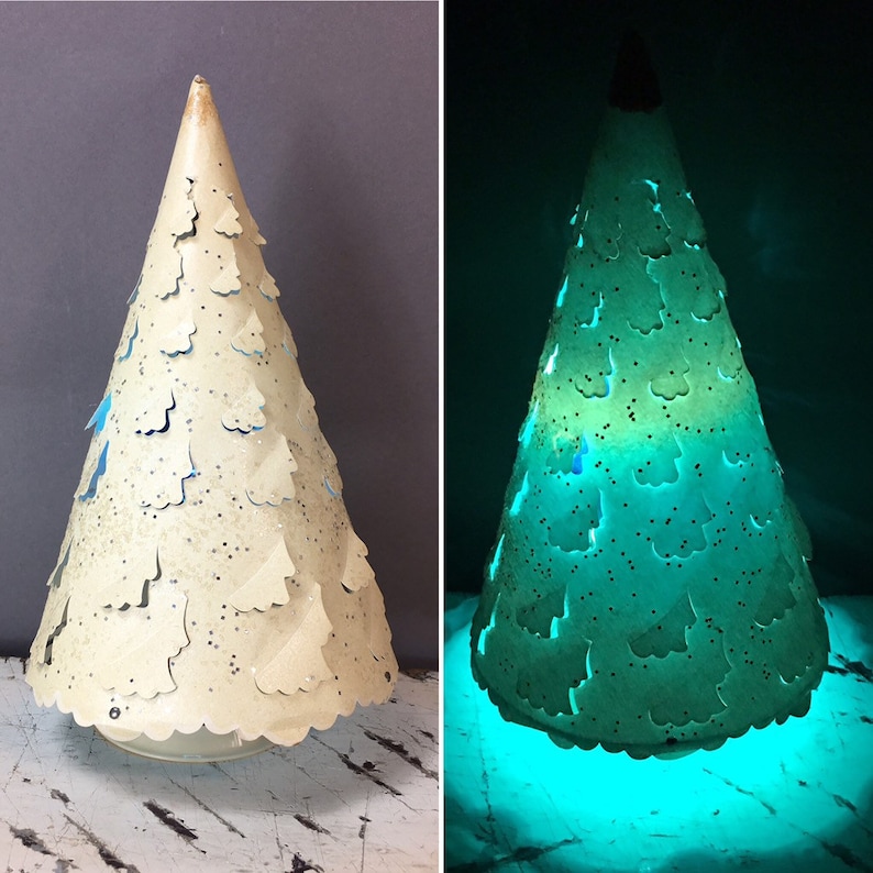 Econolite Roto-Vue Merrie Merrie Christmas Tree Motion Lamp W Original Box ~ Vintage 1950s