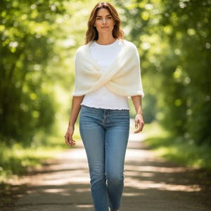 Chal marfil, chal de boda de invierno, capa de novia, chal de novia, encogimiento de hombros de novia, chal de novia, chal de boda romántico, bolero de boda, chales