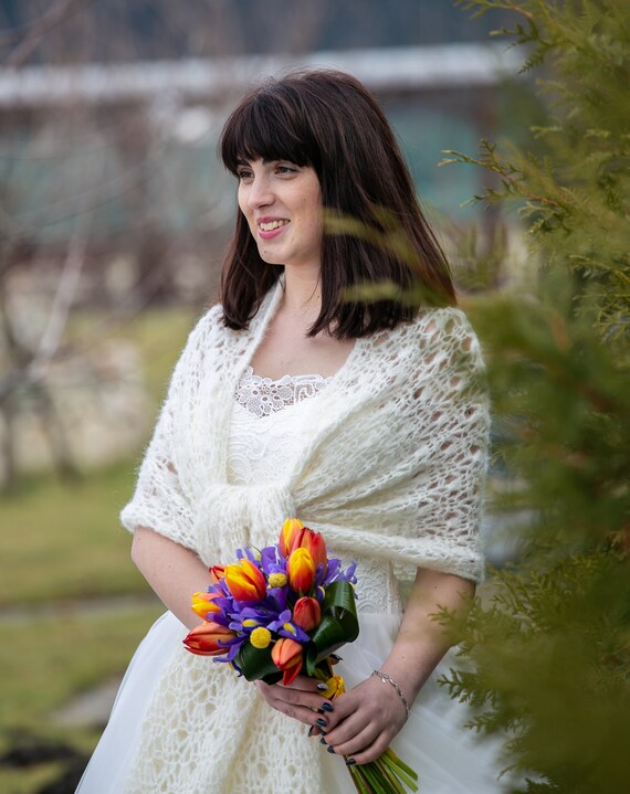 white shawl for wedding guest