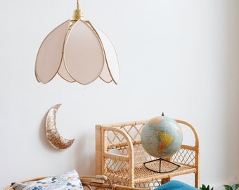 Simple flower pendant light - Nude pink and gold
