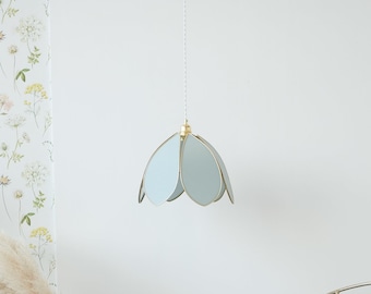 Simple flower pendant light - Sage and gold