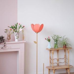 Simple Flower Floor Lamp and Lampshade - Grapefruit
