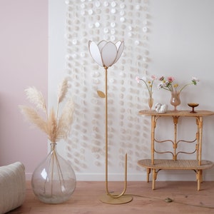 Simple Flower Floor Lamp and Lampshade - Ecru