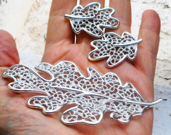 Frosted Leaves ~ Vintage 1960s Signed Sarah Coventry Brooch/Pin Earrings Silver Tone Oak Leaf Set, demi parure 1965, perfect for Fall/Autumn