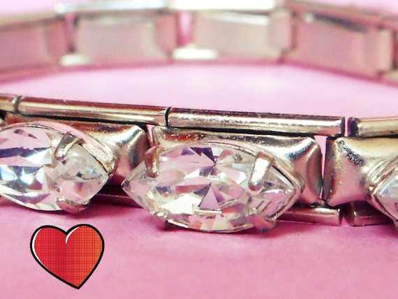 Dainty Vintage 1950s crystal rhinestone bracelet,… - image 1