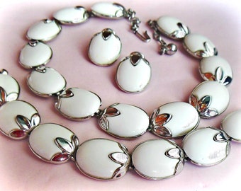 Vintage Crown Trifari Trinidad Parure Bracelet Necklace Earrings ~White Lucite Thermoset Jewellery, 1950's Designer Set, Elegant Book Piece