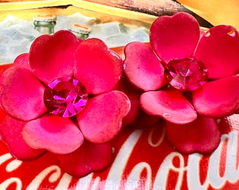Sassy 1950's Vintage PINK sparkly flower gold tone enamel clip on earrings MCM mid century pin up girl floral spring summer jewelry