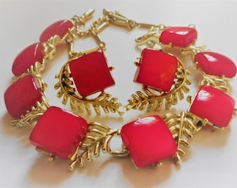 Stunning 1950s CORO Lipstick Red Lucite Thermoset Demi Parure ~ necklace clip on earrings jewellery set, mid century glamour, leaf motif MCM