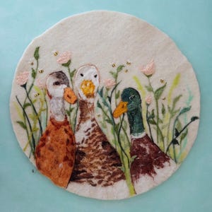 Needle Felted Duck Wall Art, Handmade Felt Painting, Duck Family Decor, Cottagecore Wall Hanging, Farmhouse Decor, Nature Inspired Fiber Art