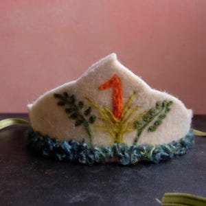 Rainbow Birthday Hats,Party Felting Crown, Wool Birthday Crown, Waldorf Crown for Toddle, Personalized Needle felting crown,