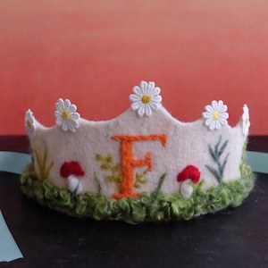 Personalized Daisy Crown,  Crown, Waldorf Felt Birthday Crown Wool