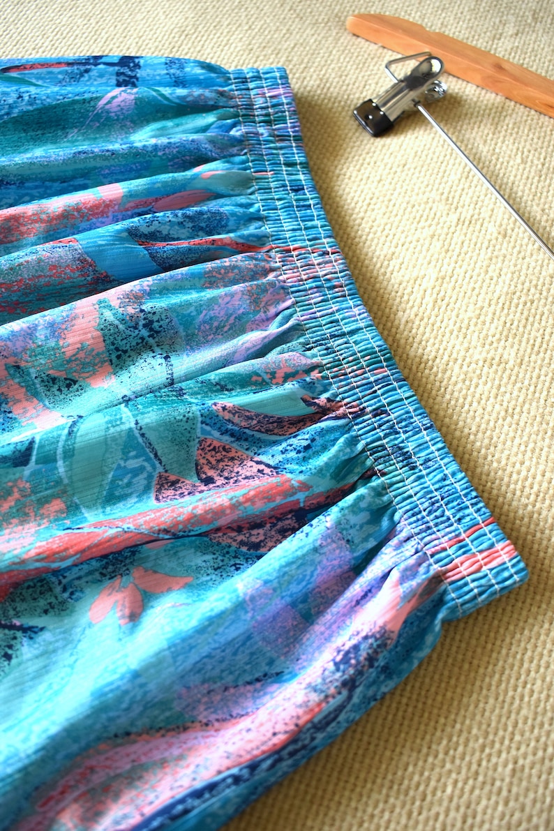 Vintage 80/'s floral print midi skirt Summer hipster chic long skirt Elastic high-waist skirt Made in England