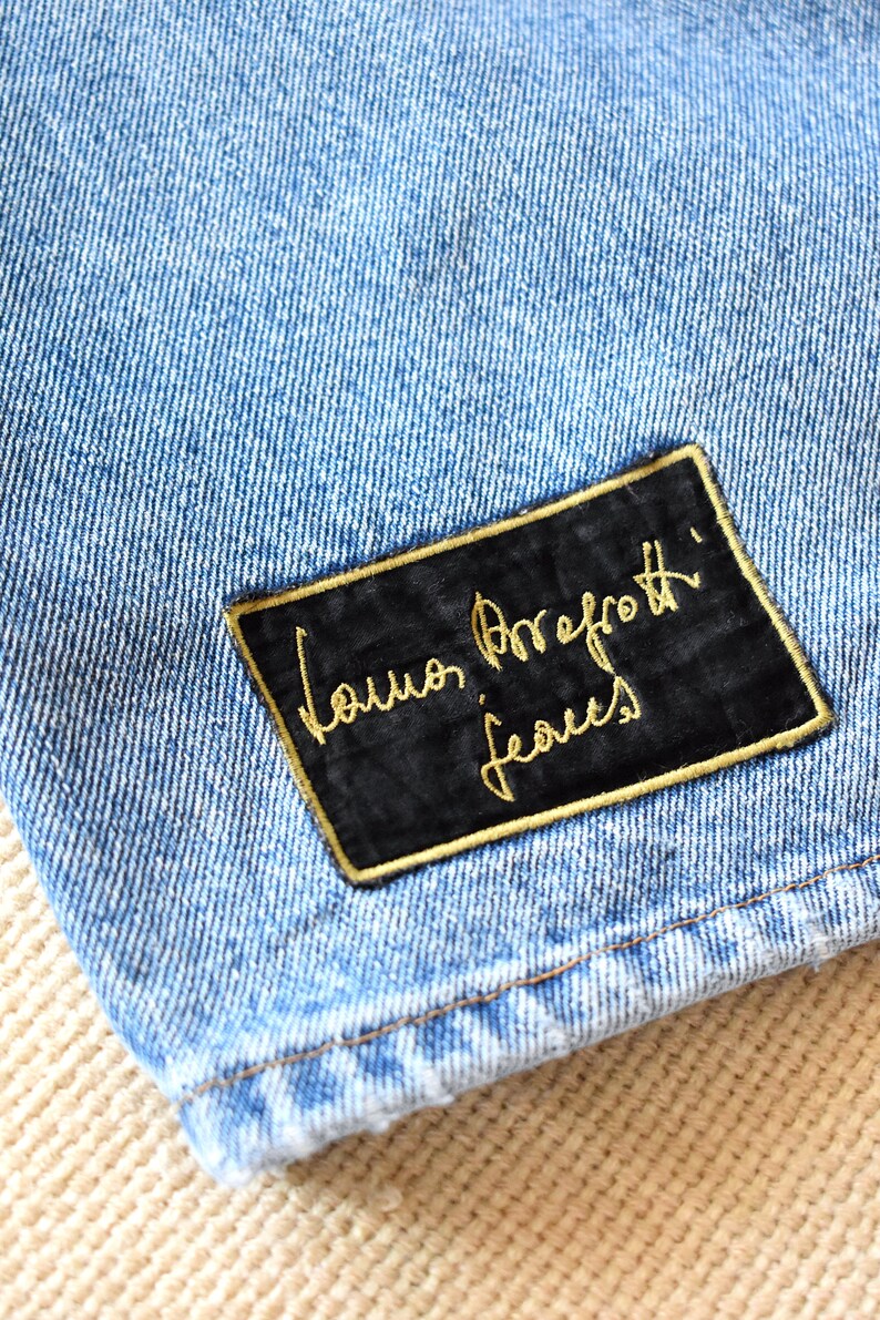 Vintage 90/'s high-waisted stone-washed denim skirt Laura Biagiotti pencil skirt Knee-length blue denim skirt Hipster boho skirt Size 27