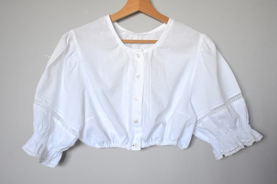 Vintage 90's white dirndl crop top/ Crochet-embellished | Etsy