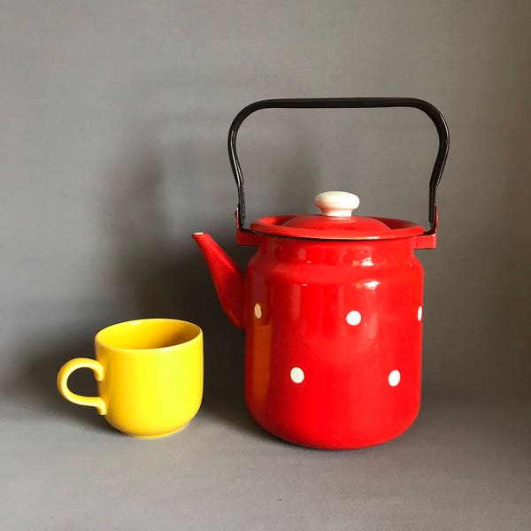 Vintage enamel kettle / enamelware / white enamel / polka dot