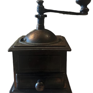 Vintage Collectible Coffee Grinder Pencil Sharpener Die cast Metal retro