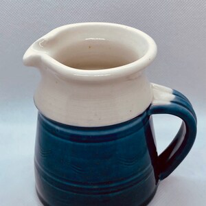 Vintage 1980s MCM Mid Century Modern Speckled Blue and White 10 cm Pitcher Jug