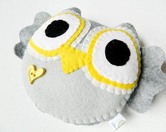 In Grey  Little Owl Felt Toy / Home Decoration